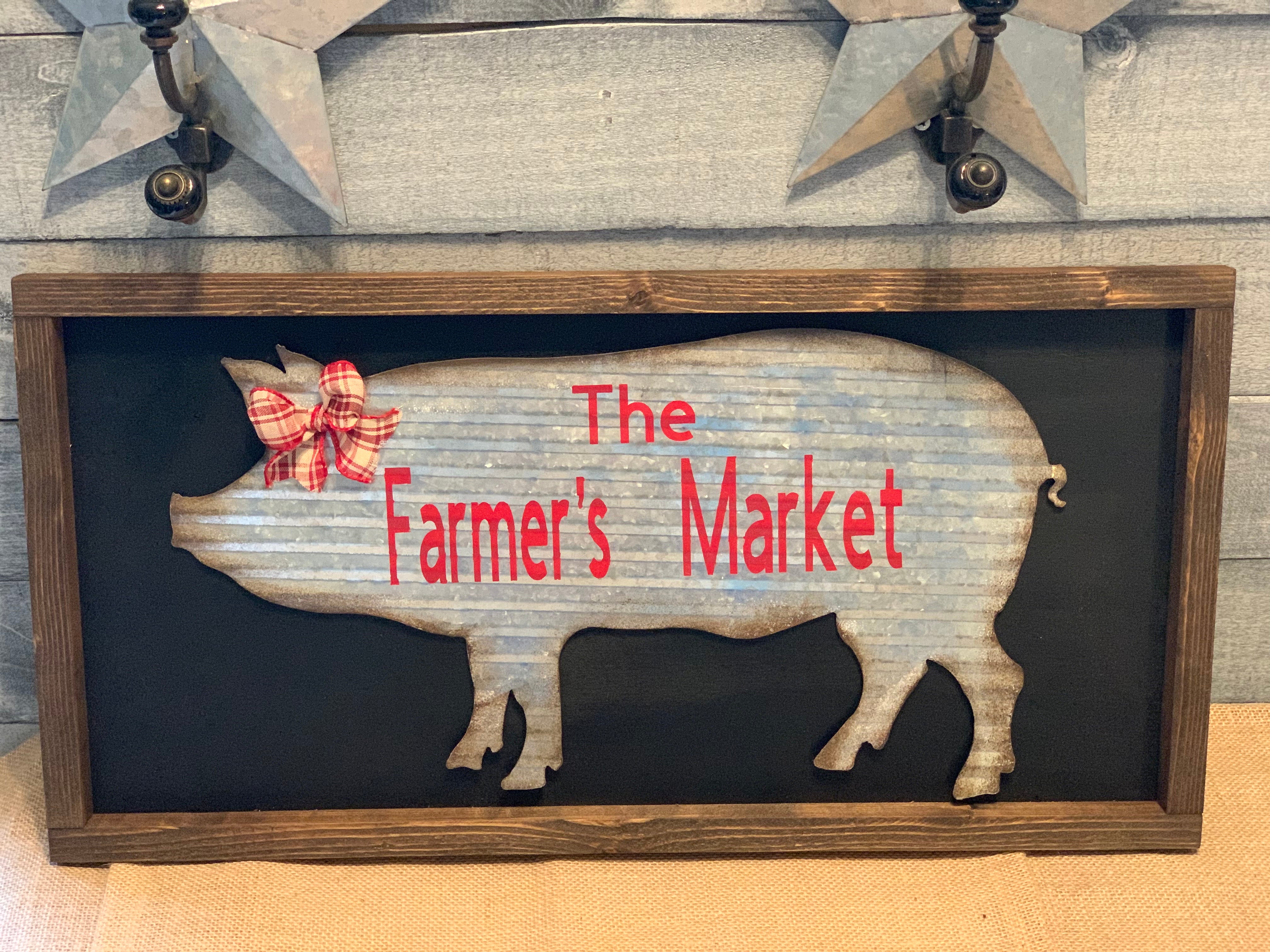 The Farmer's Market Galvanized Metal Pig and Wood Frame