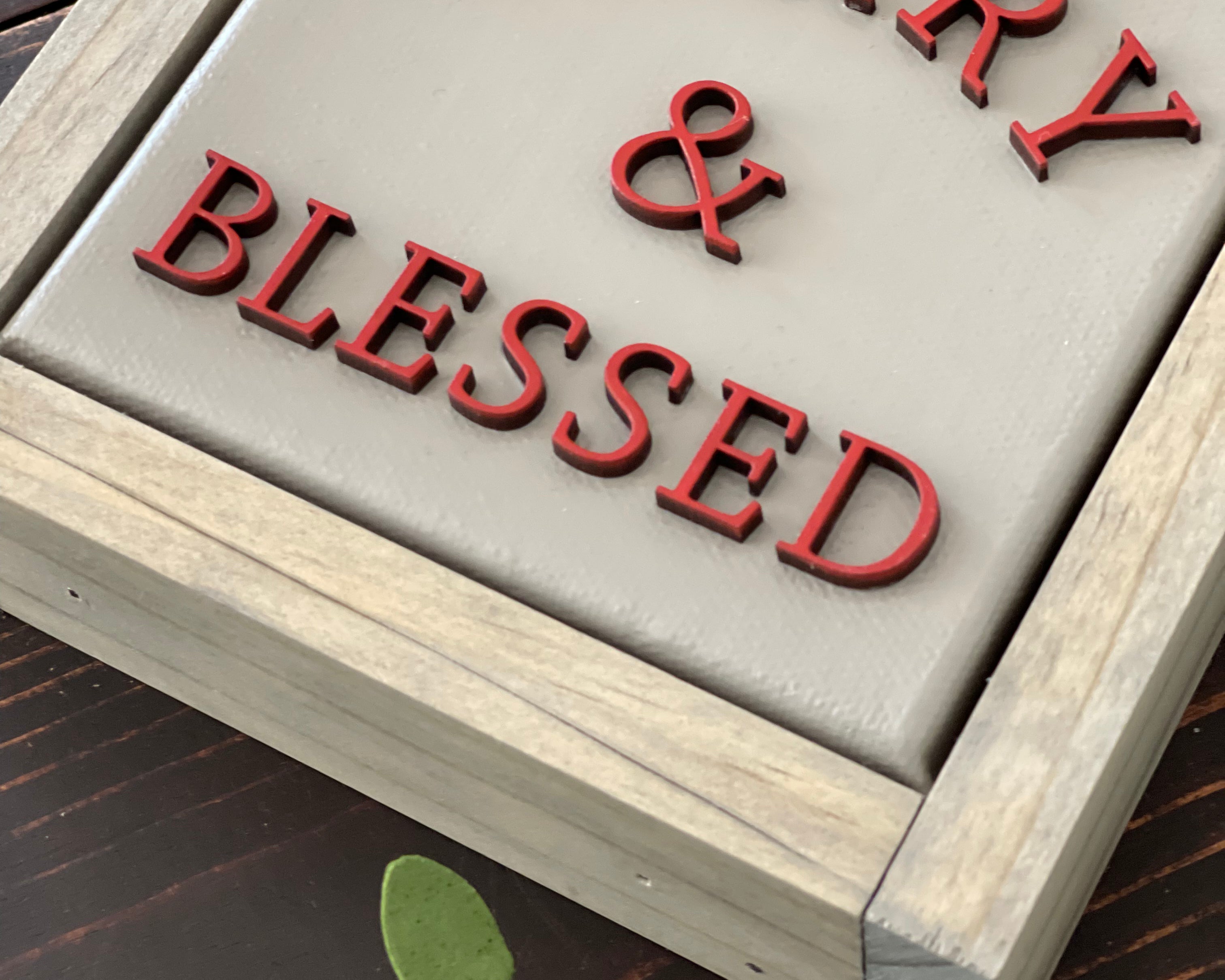 This image shows a close up of the 3D lettering.