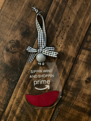 This image shows the red wine ornament.