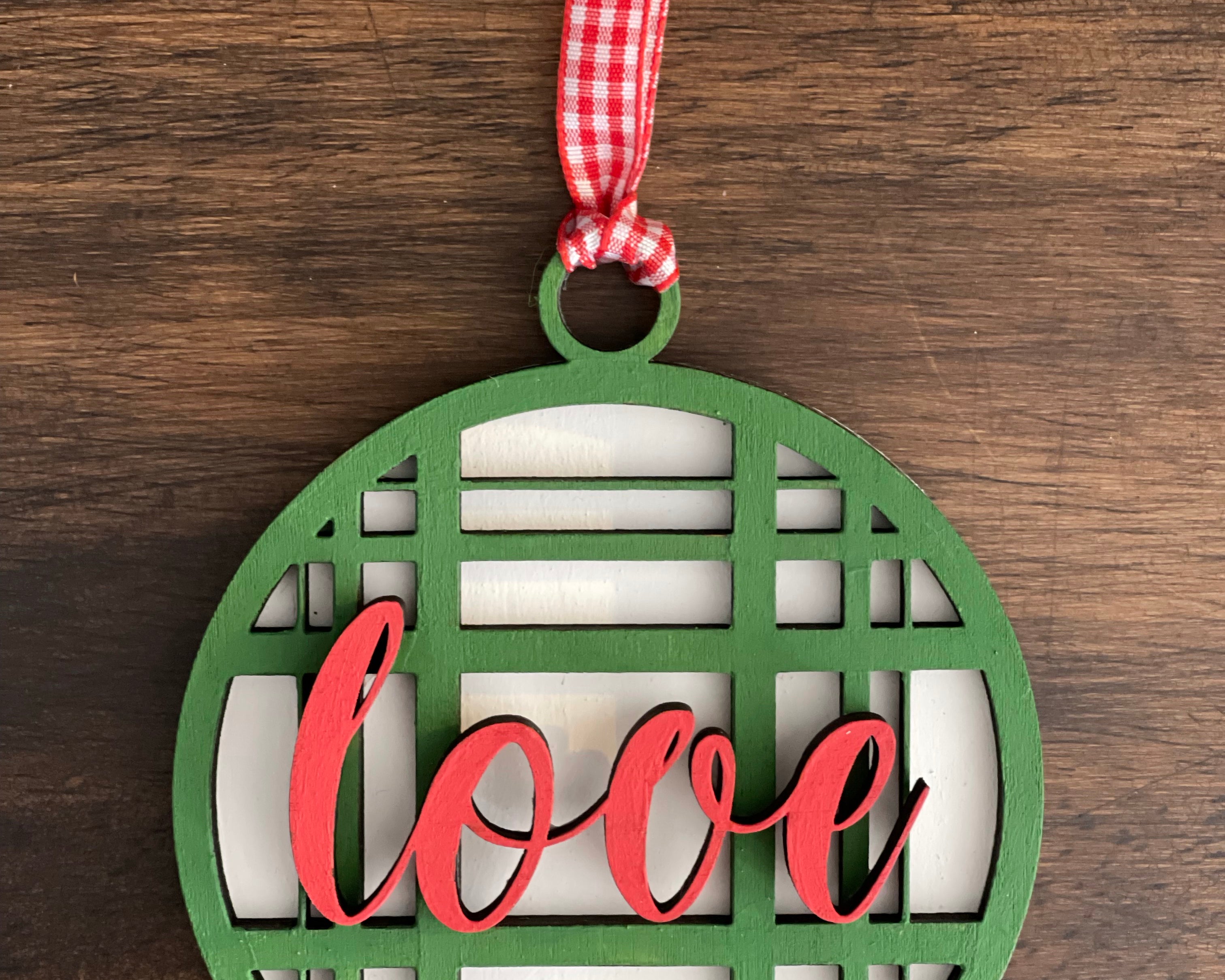 This is the green plaid love ornament without a twine bow.