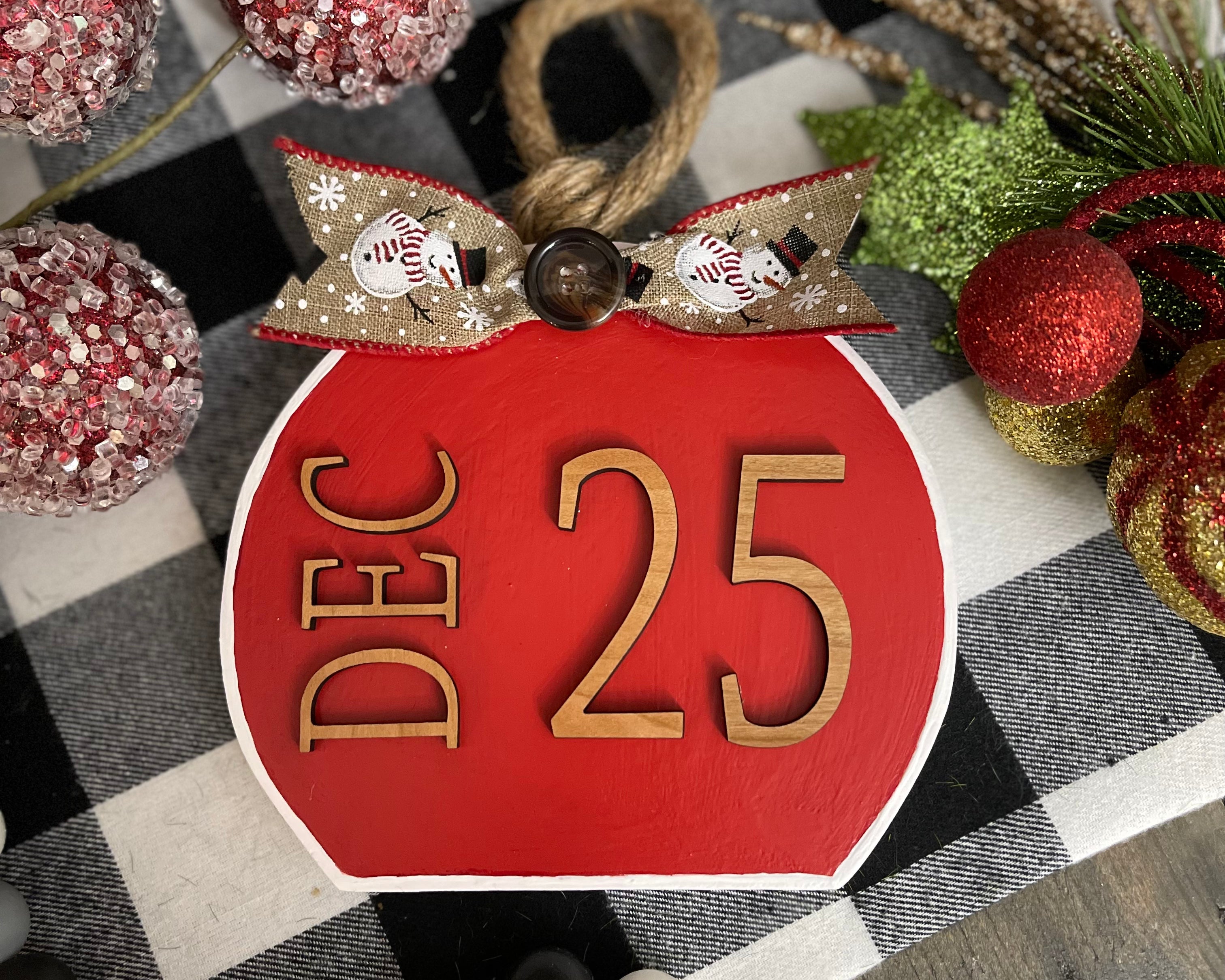 This image shows the small red Dec. 25th ornamnet.