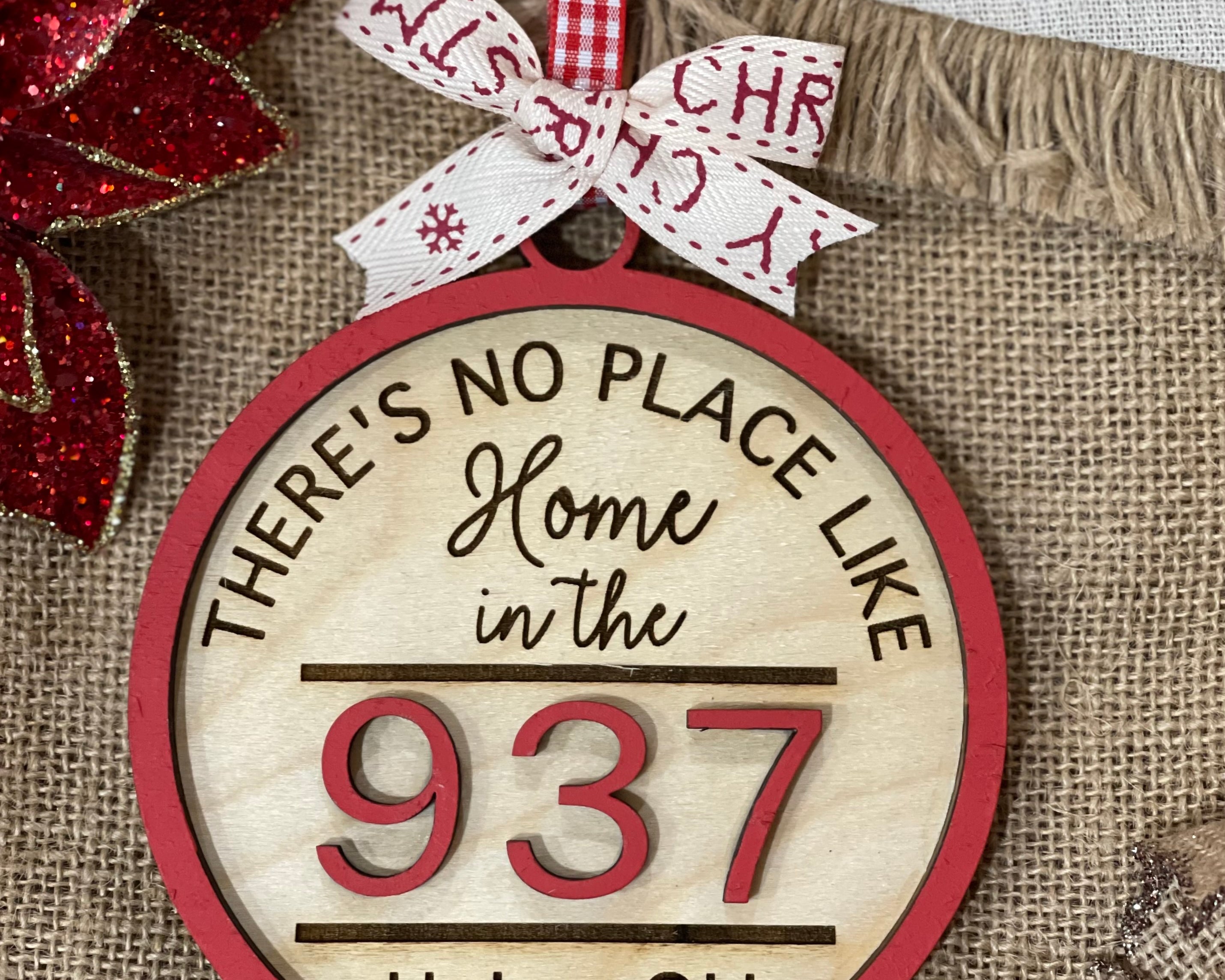 This is an alternate image of the area code ornament. 