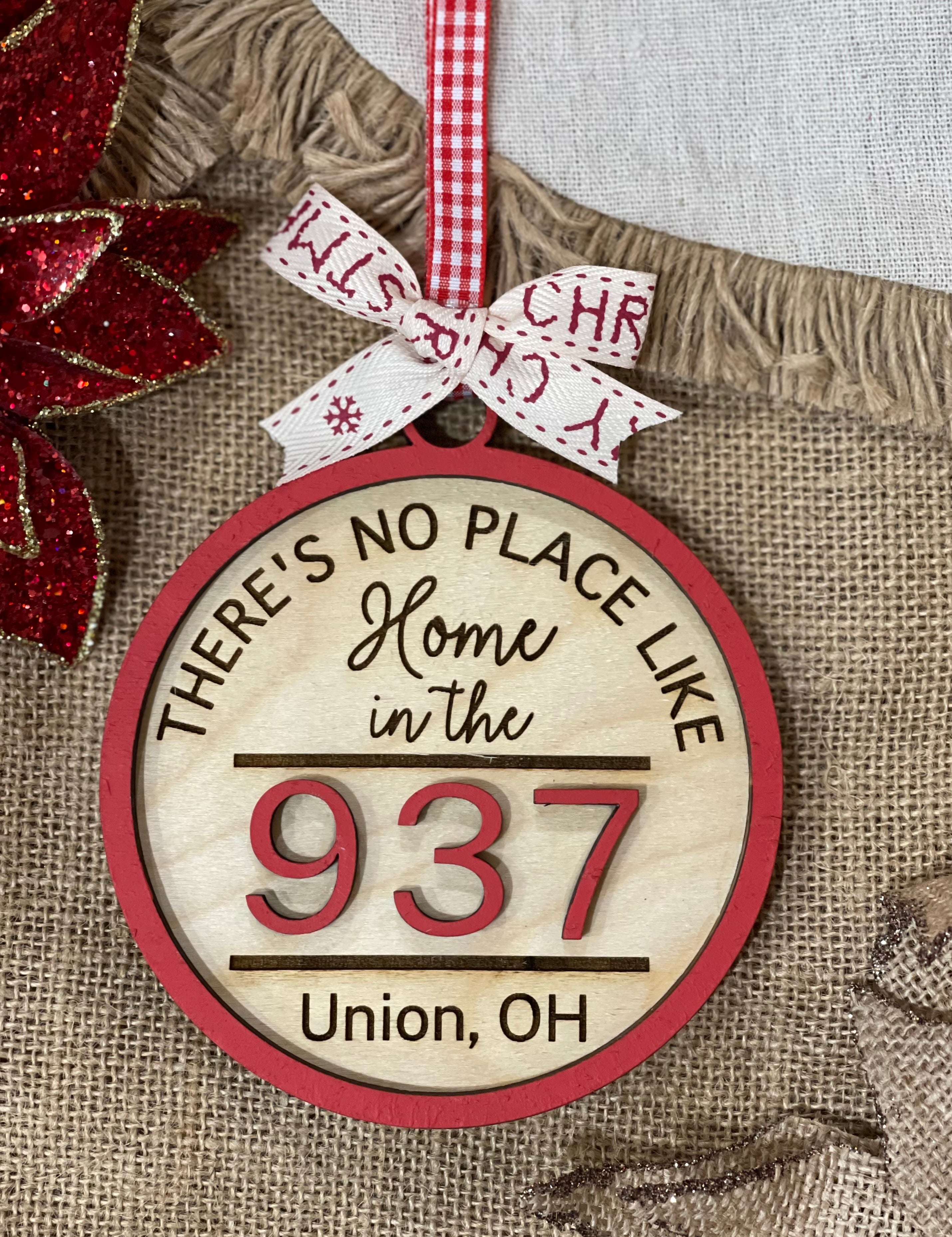 This is an alternate image of the area code ornament. 